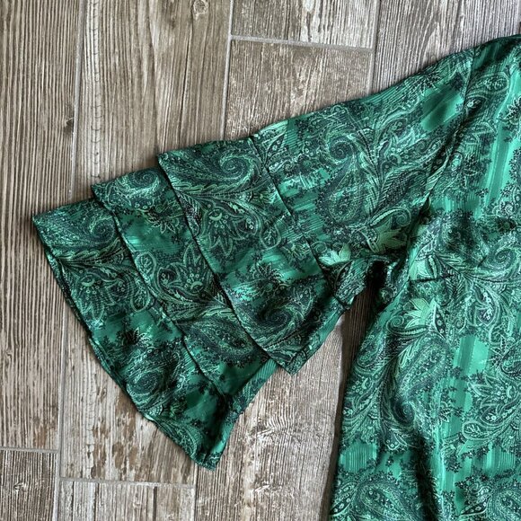 Sara‎ Michelle Bell Sleeve Green Blouse Popover Elastic Hem 2X Fairy Whimsigoth - Picture 2 of 9